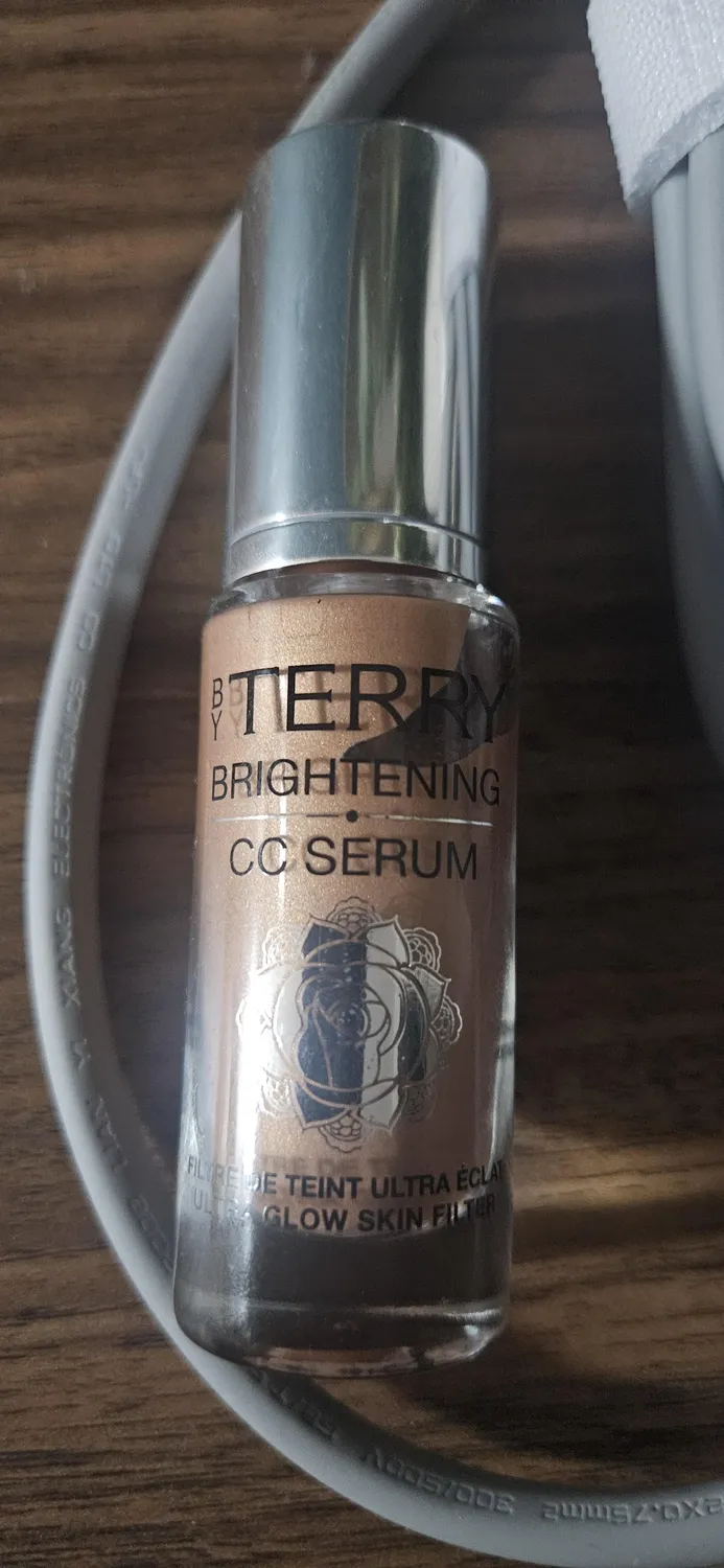 By Terry Brightening CC Serum base teint N°2 Nude Glow