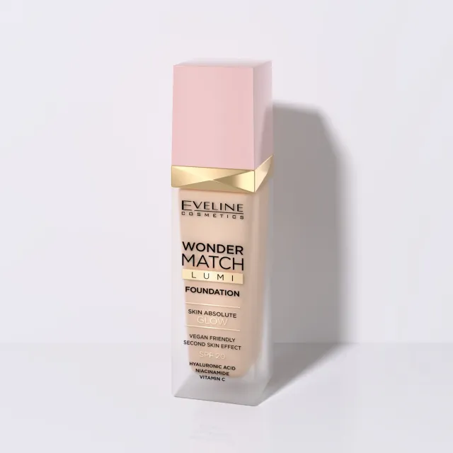 Eveline Wonder Match Lumi base teint éclat hydratante
