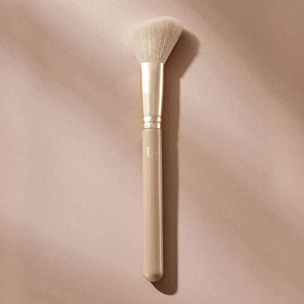 Eveline pinceau blush et highlighter F02 vegan