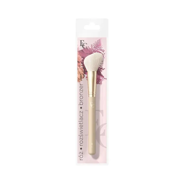 Eveline pinceau blush et highlighter F02 vegan