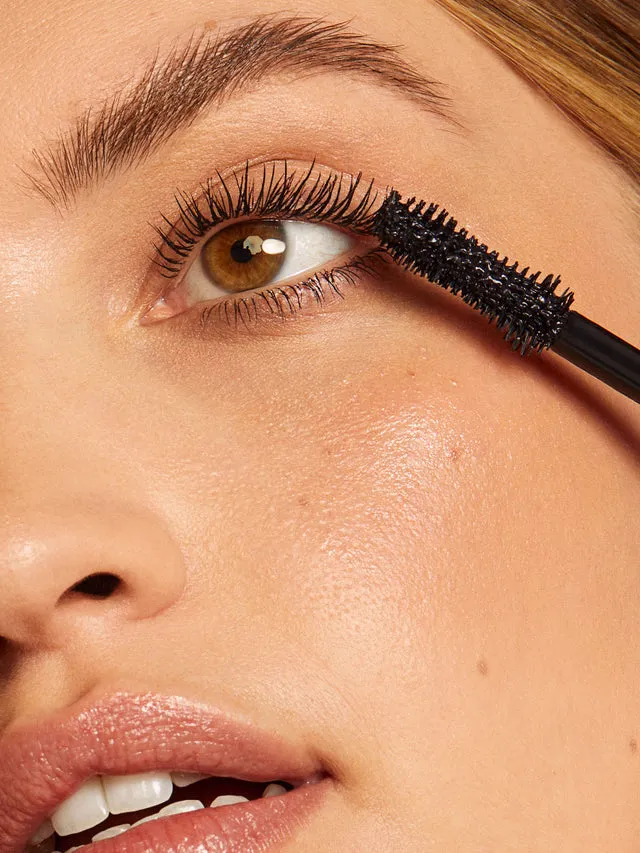 Ilia Fullest Volumizing mascara noir classique yeux sensibles