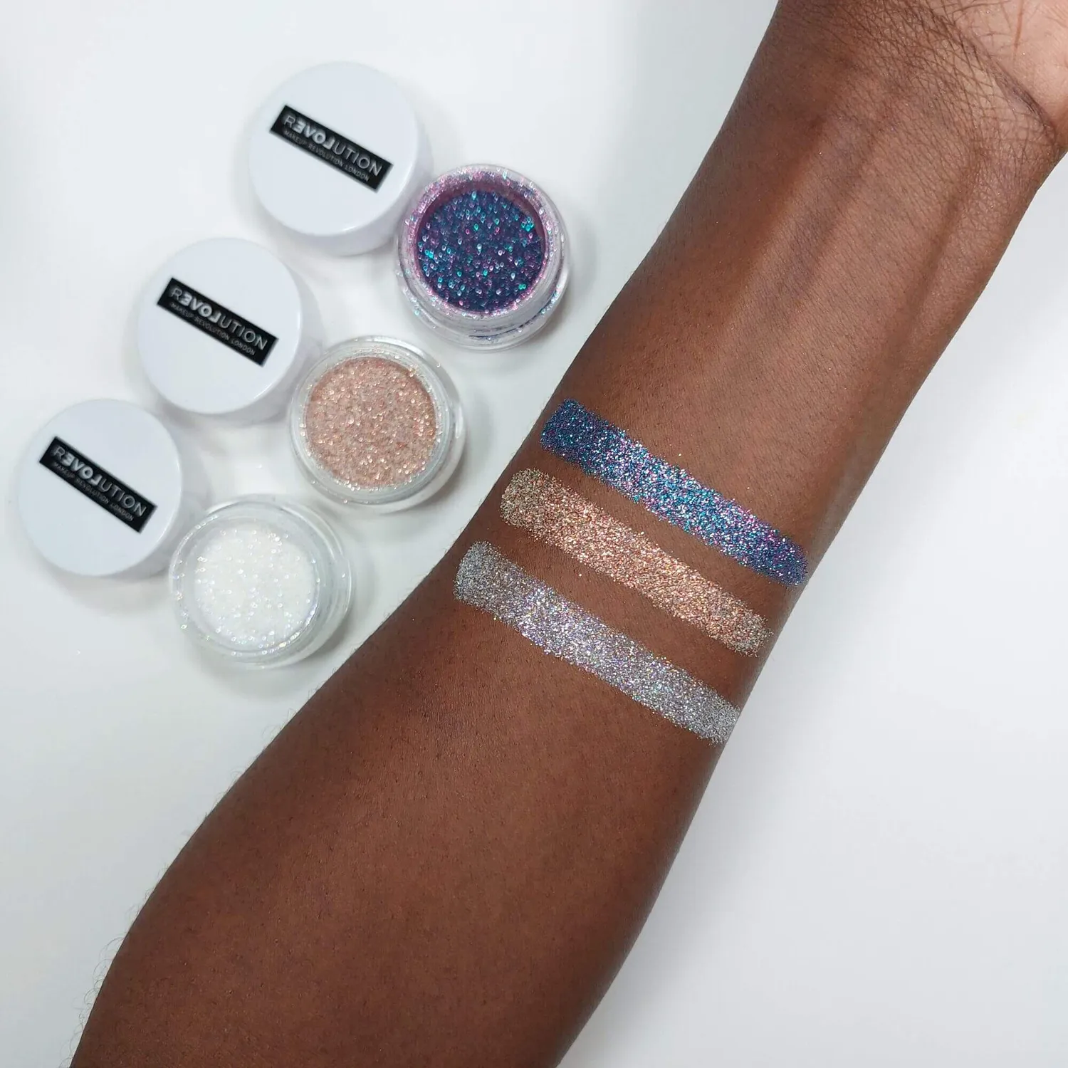 Revolution Relove Euphoric Glitter Pot paillettes Blue Frost irisé