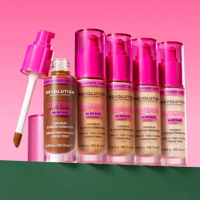 Revolution Superfix Blur fond de teint mat hydratant