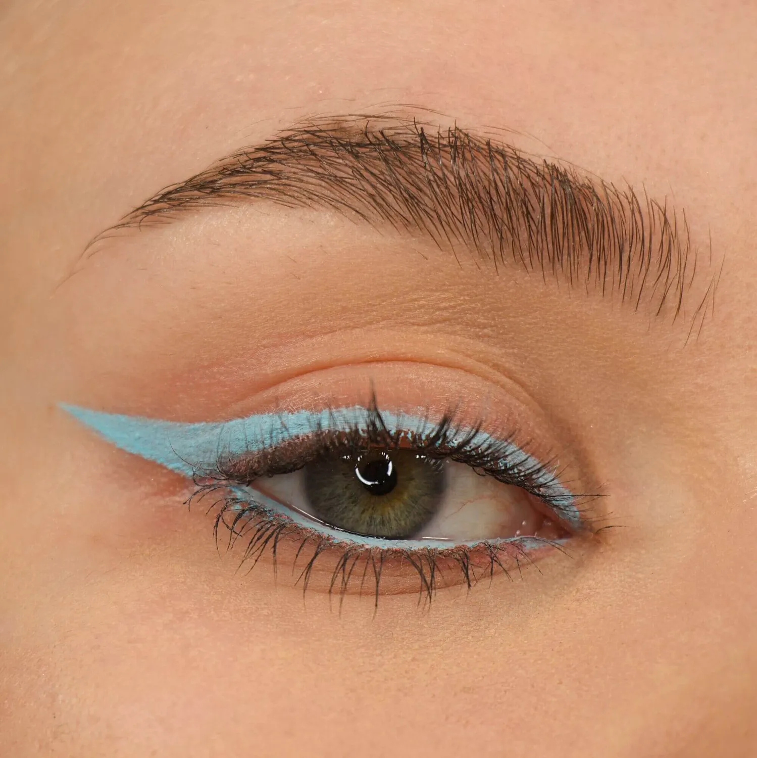 Revolution Streamline Waterline crayon yeux
